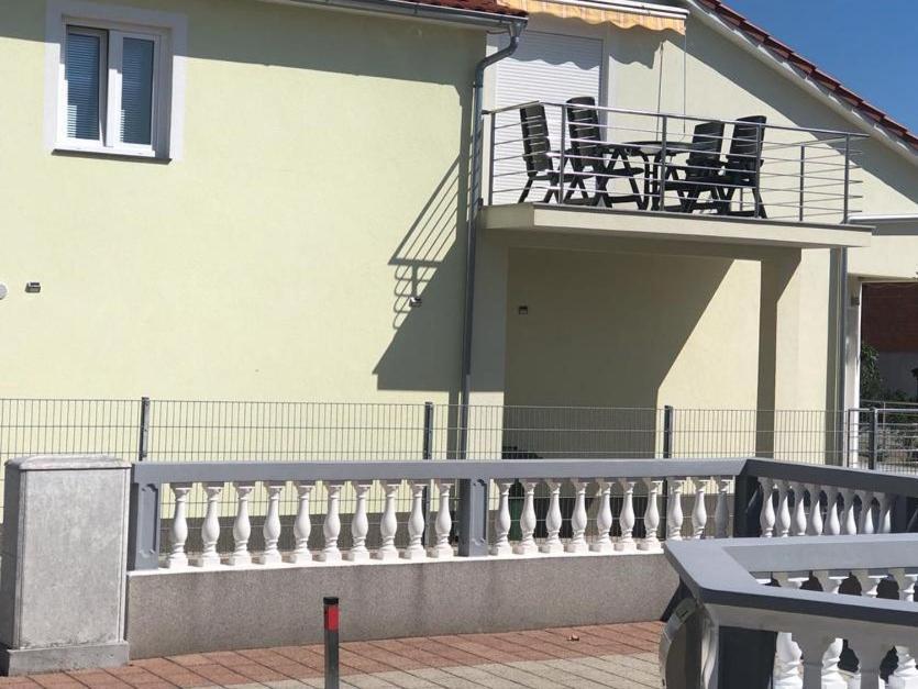 Apartman Niko Und Gaby Vodice Exterior foto